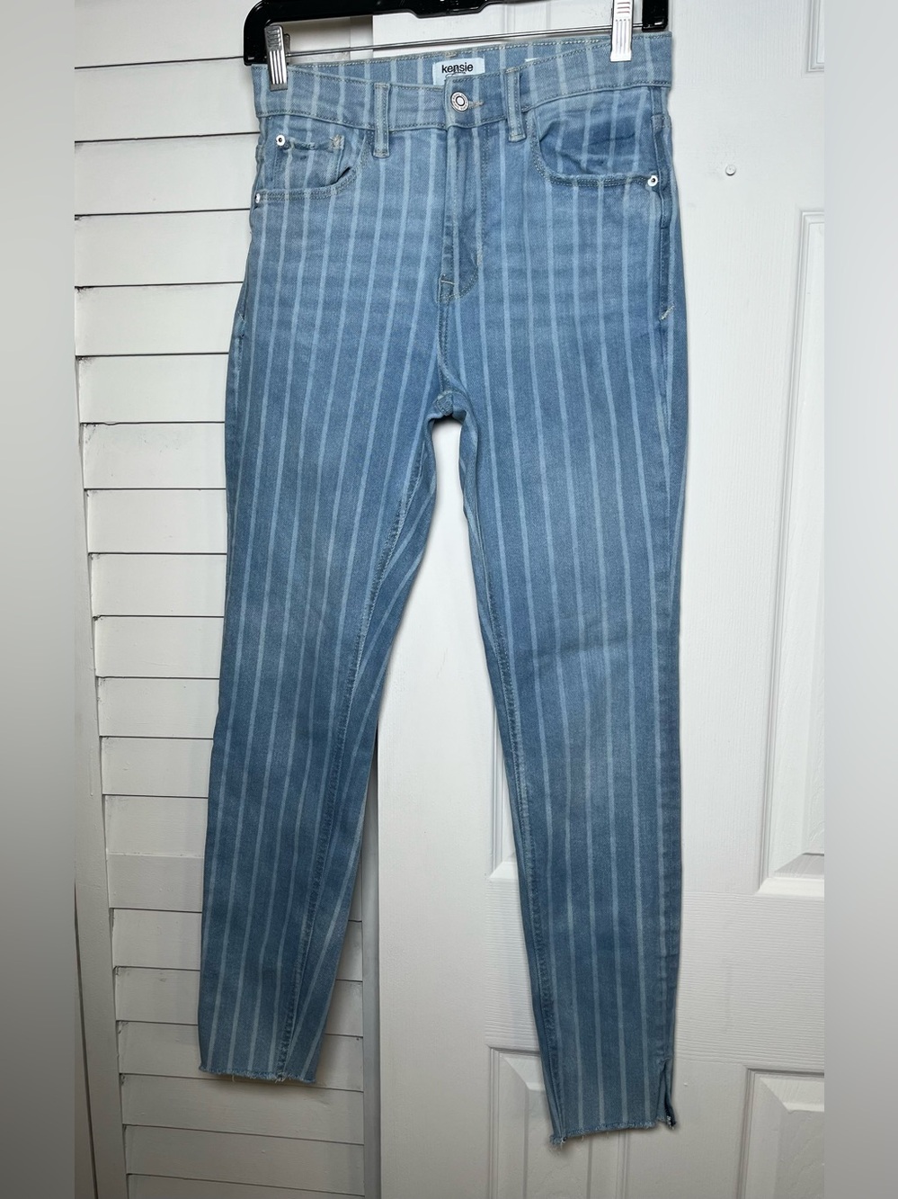 Kensie Jeans High Rise Striped Skinny Jeans Raw Hem Size 4 / 27